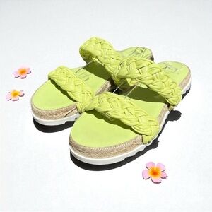 NEW Marc Fisher Green "Jaimee" Leather Slide Sandals Girls Size 3 (women's 5)